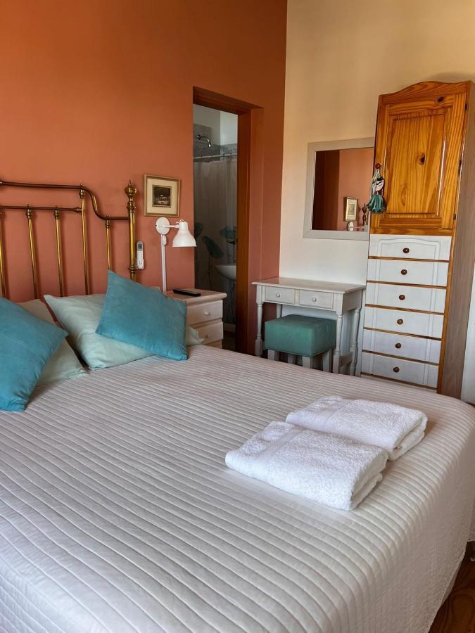 Hosteria Isabel Departamentos Y Habitaciones Con Bano Privado Las Grutas Dış mekan fotoğraf