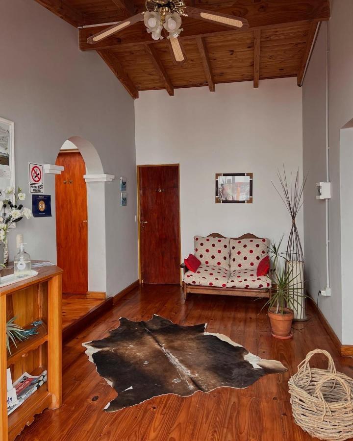 Hosteria Isabel Departamentos Y Habitaciones Con Bano Privado Las Grutas Dış mekan fotoğraf