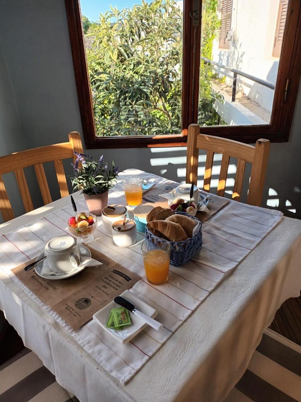 Hosteria Isabel Departamentos Y Habitaciones Con Bano Privado Las Grutas Dış mekan fotoğraf