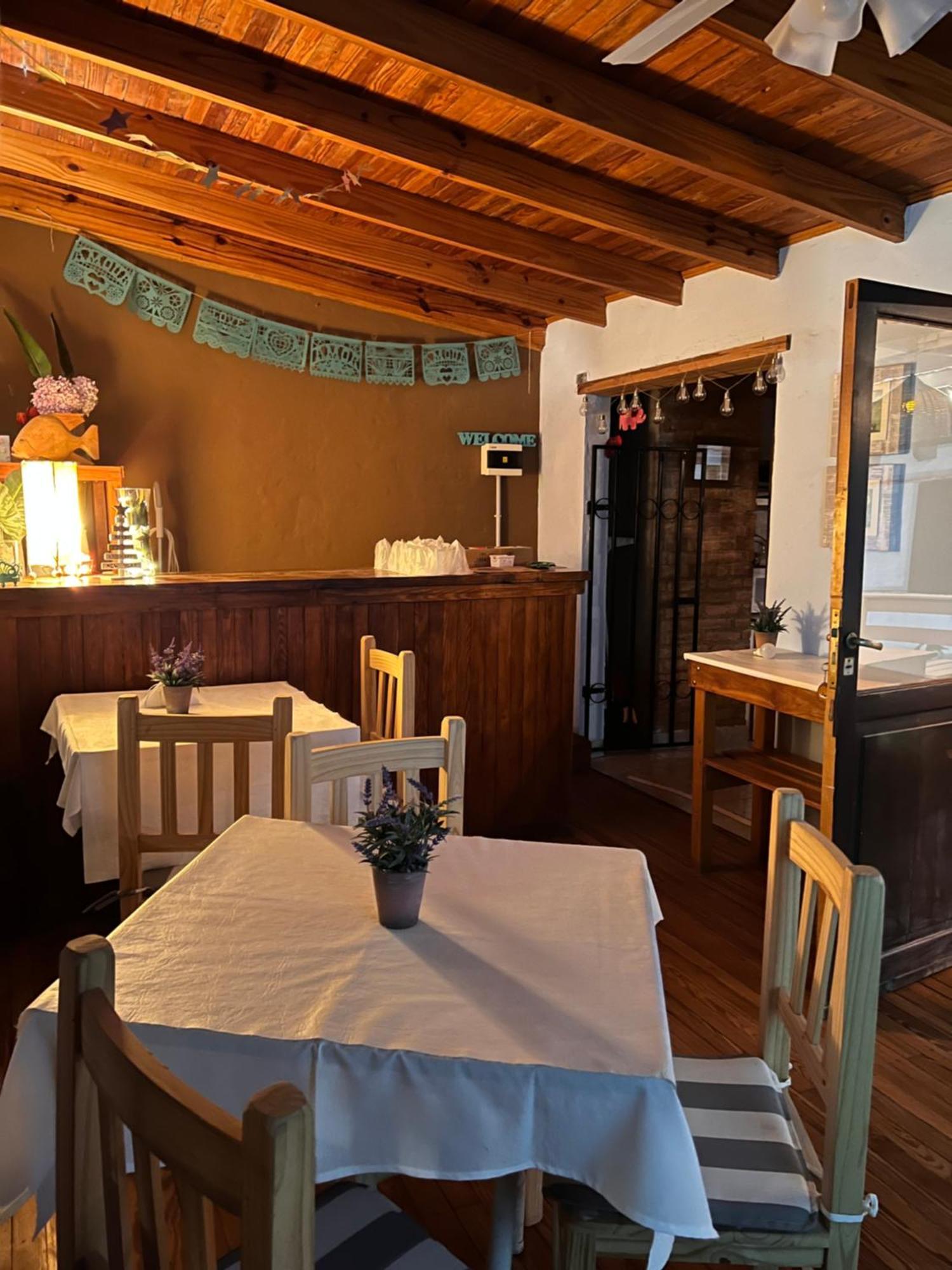 Hosteria Isabel Departamentos Y Habitaciones Con Bano Privado Las Grutas Dış mekan fotoğraf