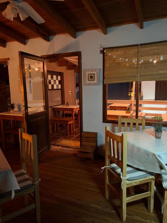 Hosteria Isabel Departamentos Y Habitaciones Con Bano Privado Las Grutas Dış mekan fotoğraf