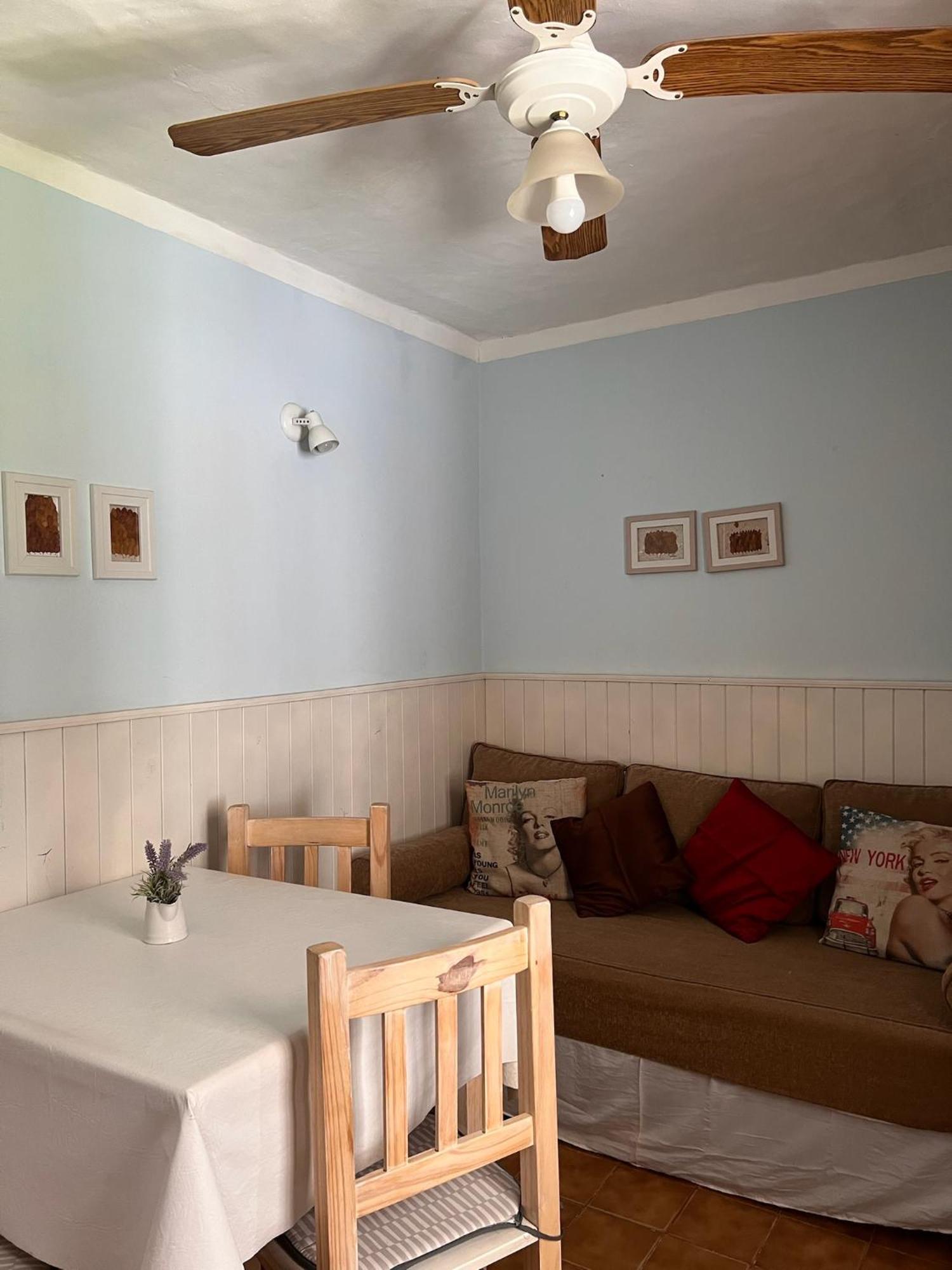 Hosteria Isabel Departamentos Y Habitaciones Con Bano Privado Las Grutas Oda fotoğraf