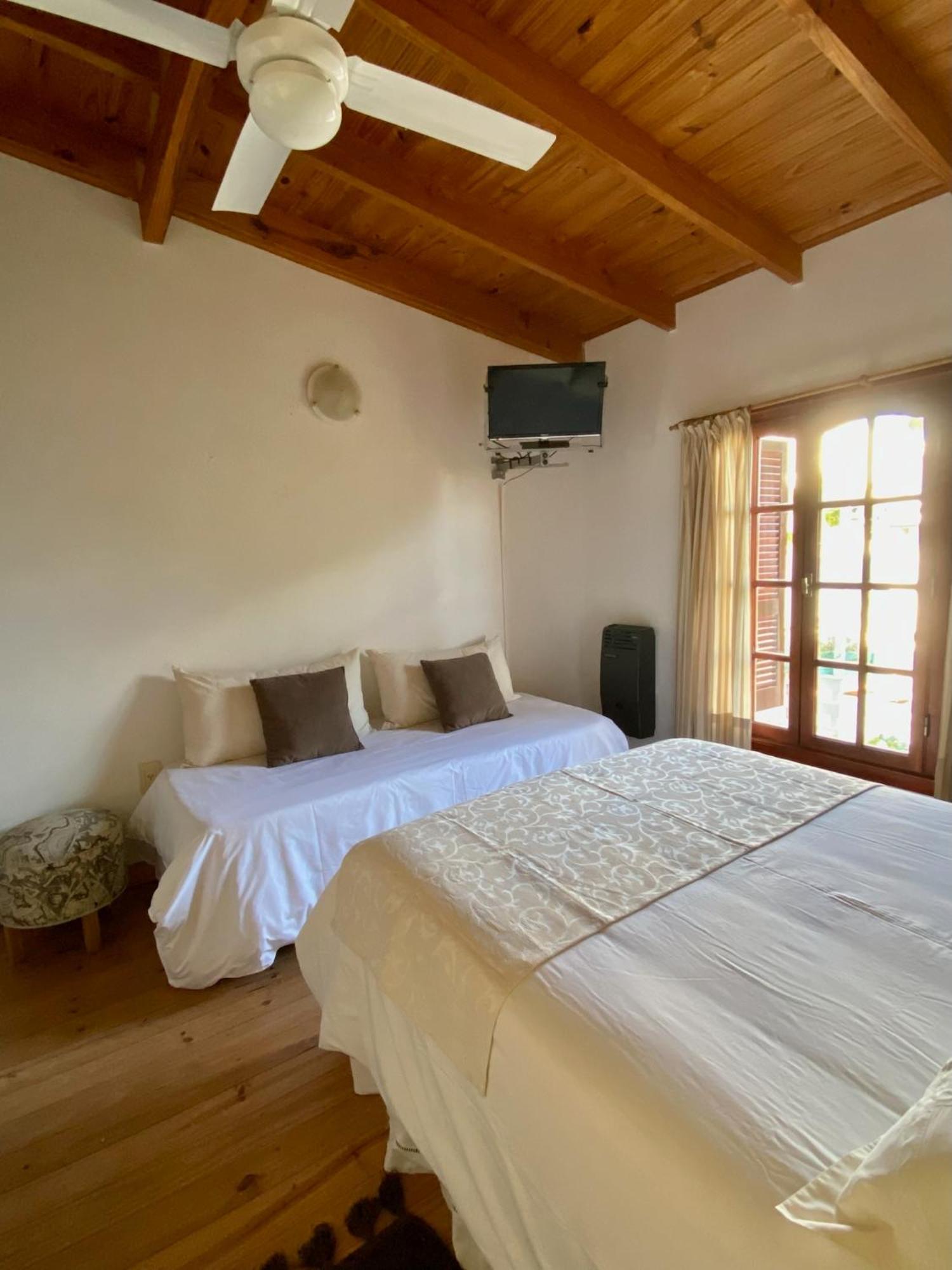 Hosteria Isabel Departamentos Y Habitaciones Con Bano Privado Las Grutas Oda fotoğraf