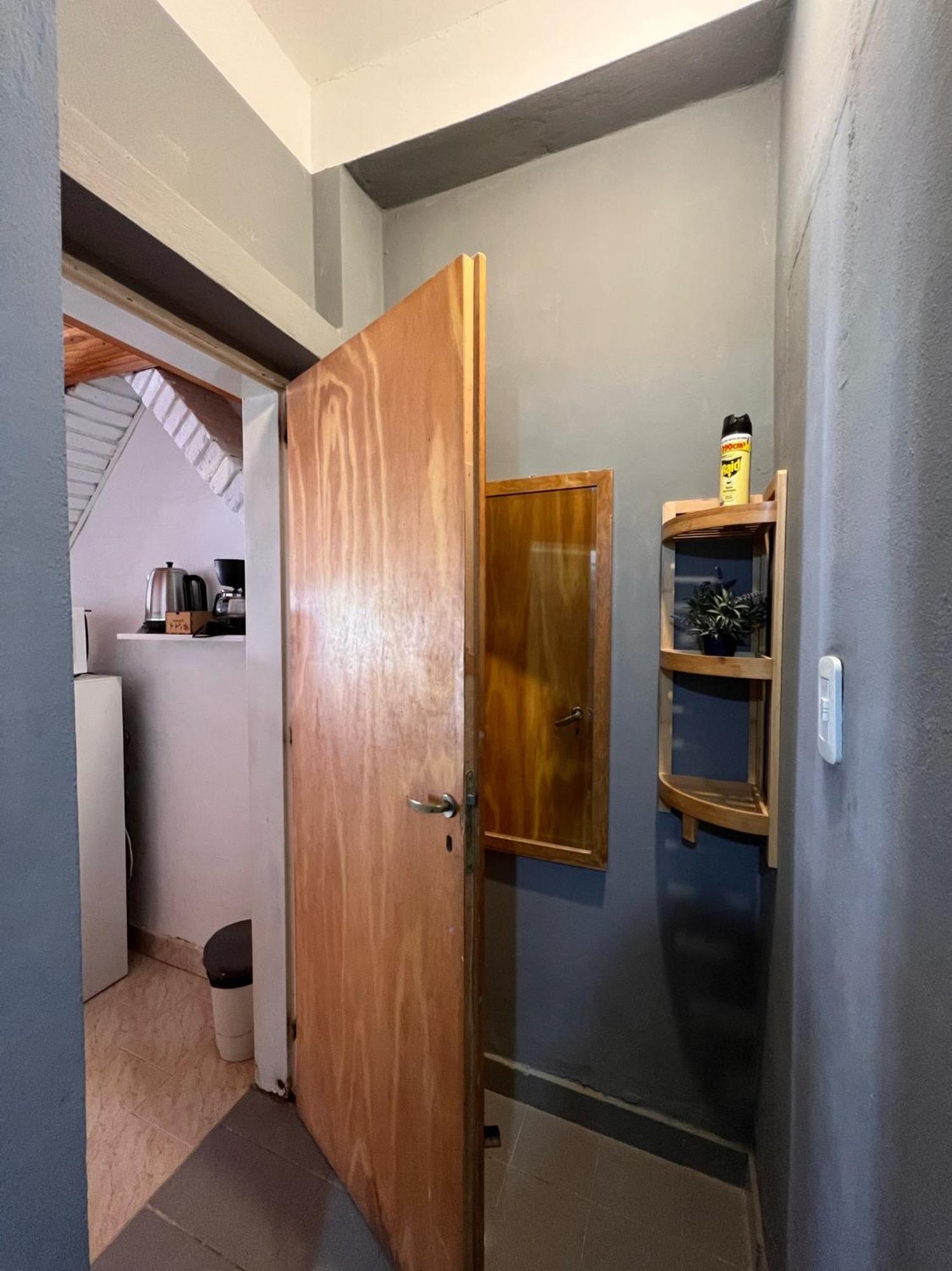 Hosteria Isabel Departamentos Y Habitaciones Con Bano Privado Las Grutas Oda fotoğraf