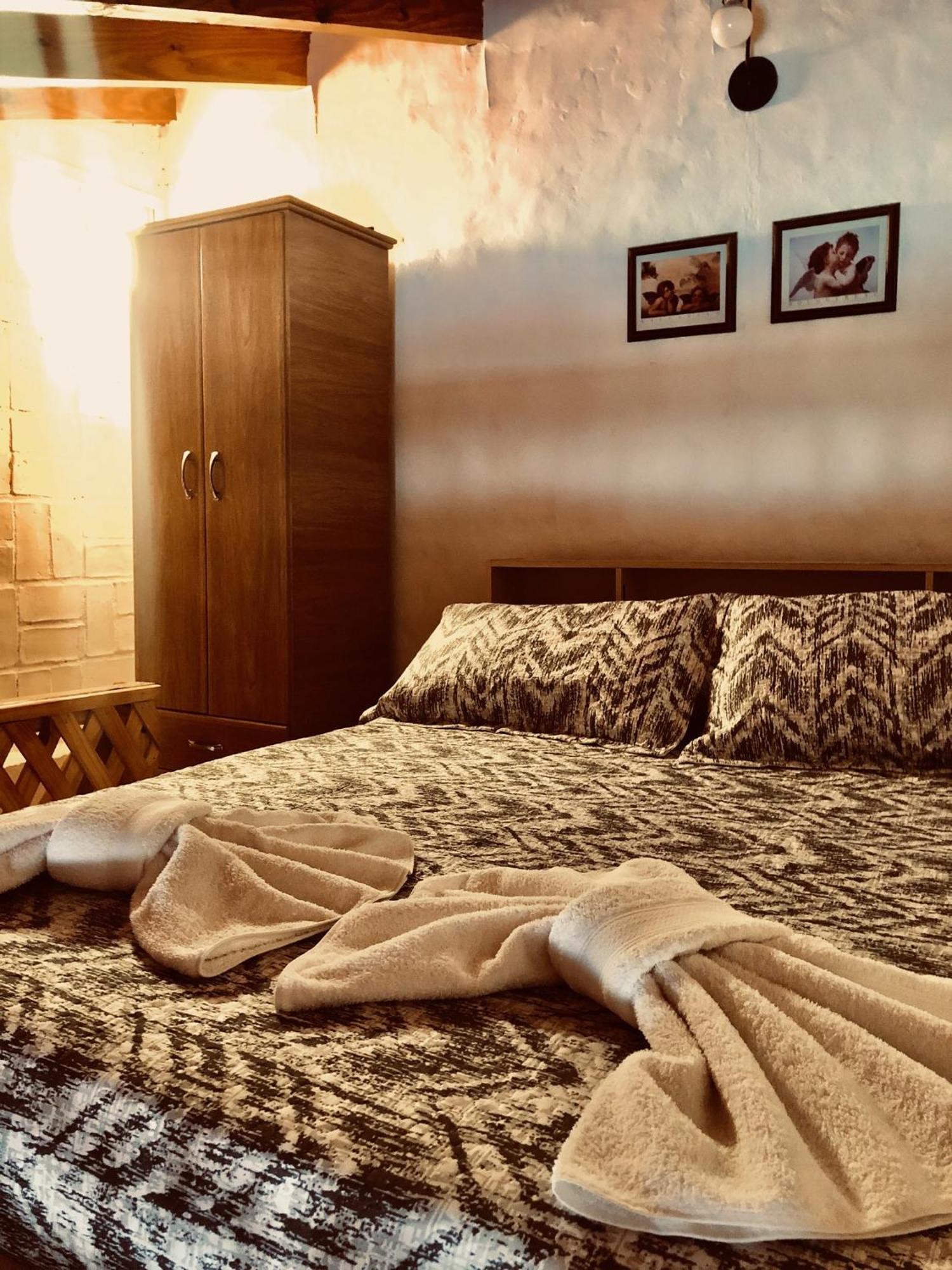 Hosteria Isabel Departamentos Y Habitaciones Con Bano Privado Las Grutas Oda fotoğraf