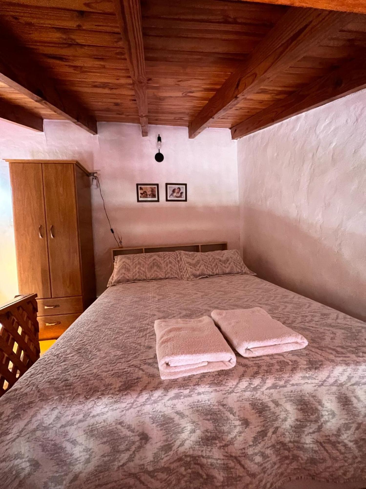 Hosteria Isabel Departamentos Y Habitaciones Con Bano Privado Las Grutas Oda fotoğraf