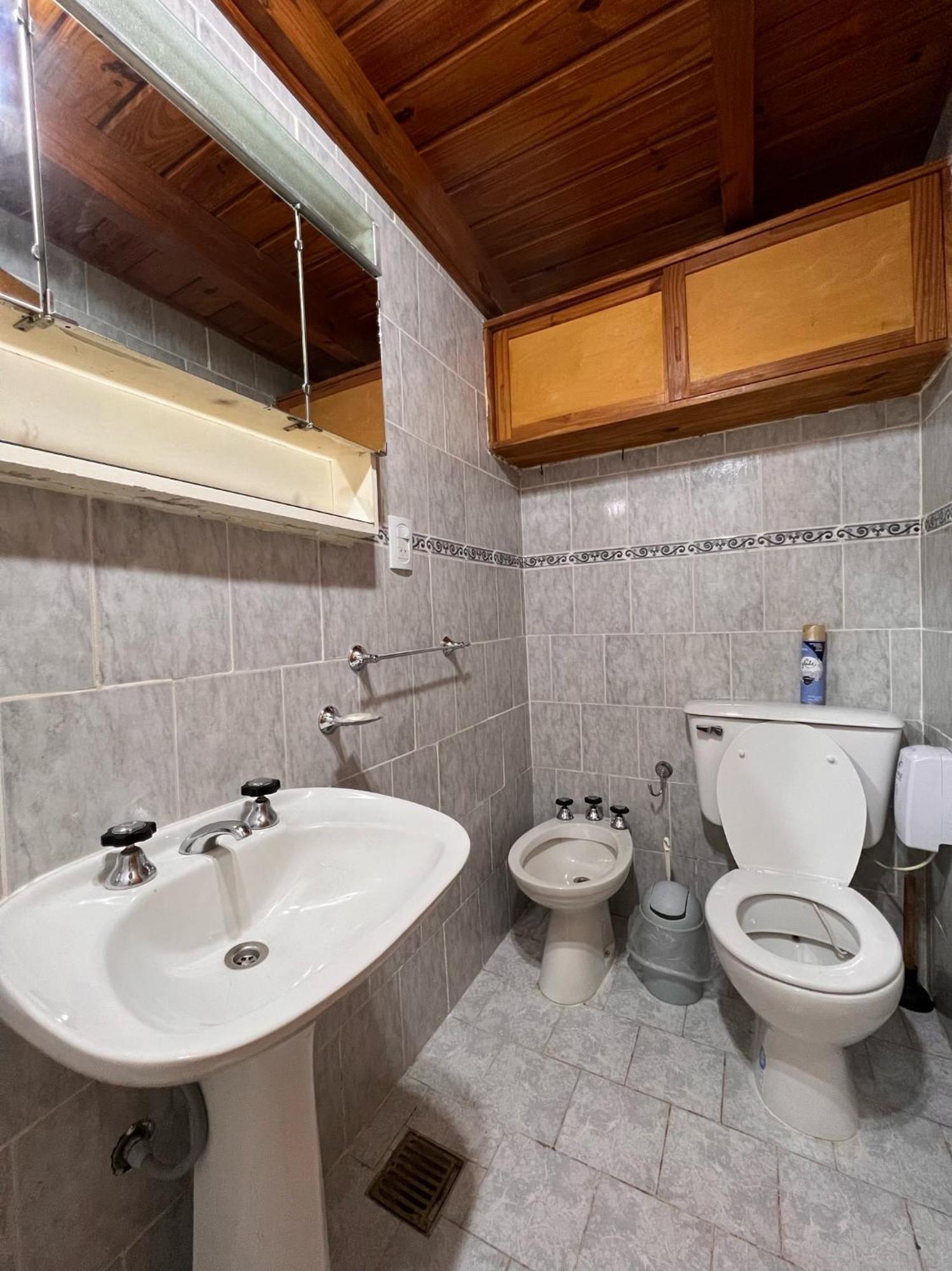Hosteria Isabel Departamentos Y Habitaciones Con Bano Privado Las Grutas Oda fotoğraf