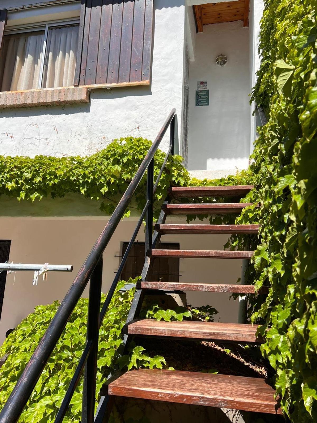 Hosteria Isabel Departamentos Y Habitaciones Con Bano Privado Las Grutas Oda fotoğraf