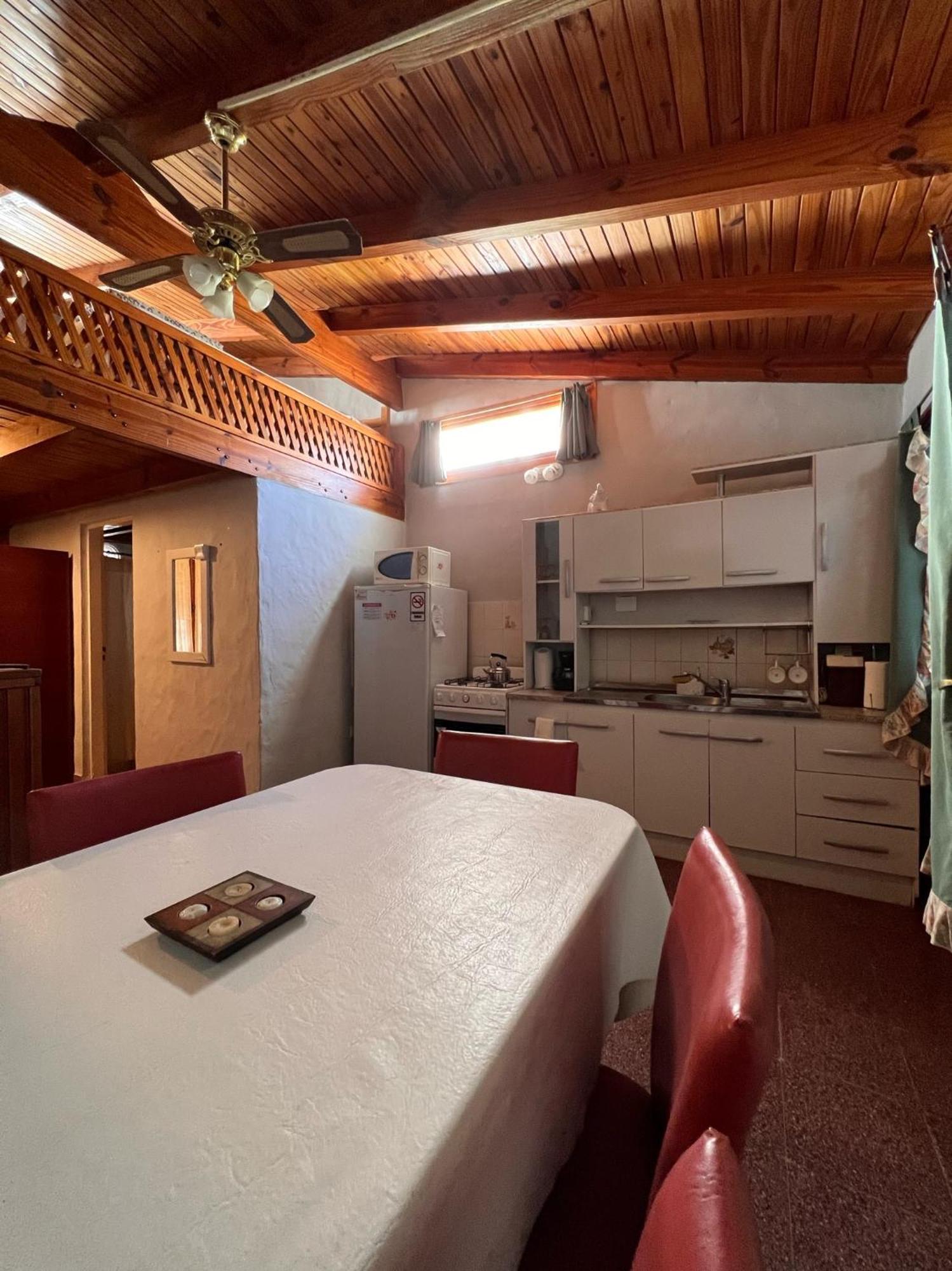 Hosteria Isabel Departamentos Y Habitaciones Con Bano Privado Las Grutas Oda fotoğraf
