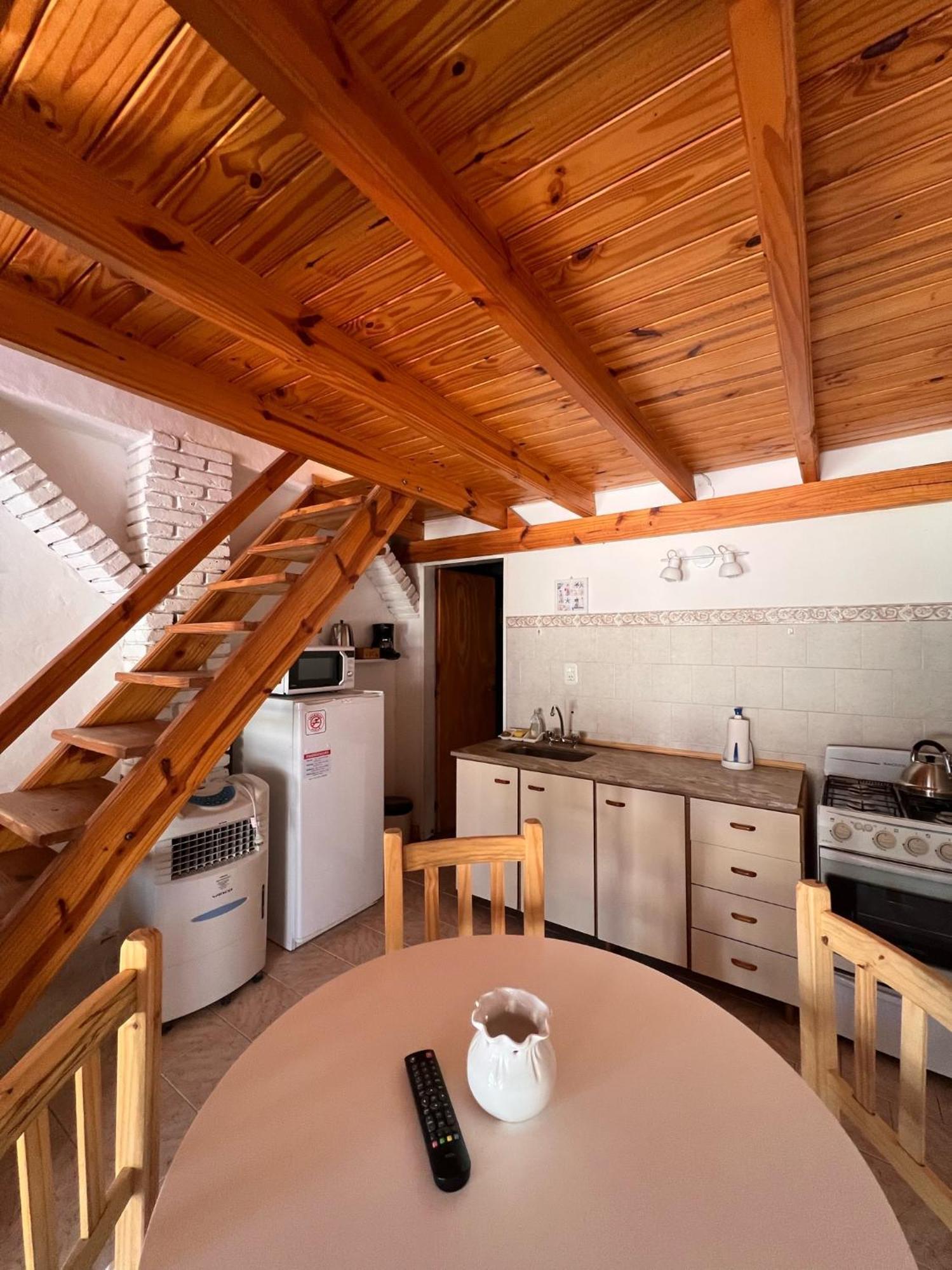 Hosteria Isabel Departamentos Y Habitaciones Con Bano Privado Las Grutas Oda fotoğraf